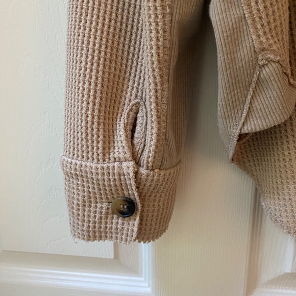 Oversized Waffle Button Up Dusty Pink & Beige - Picture 7 of 13